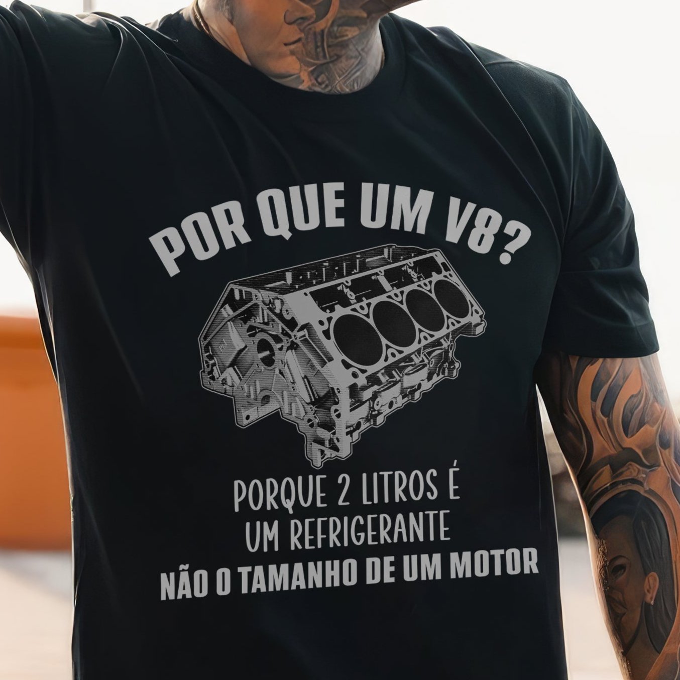 Por que um V8? T-shirt