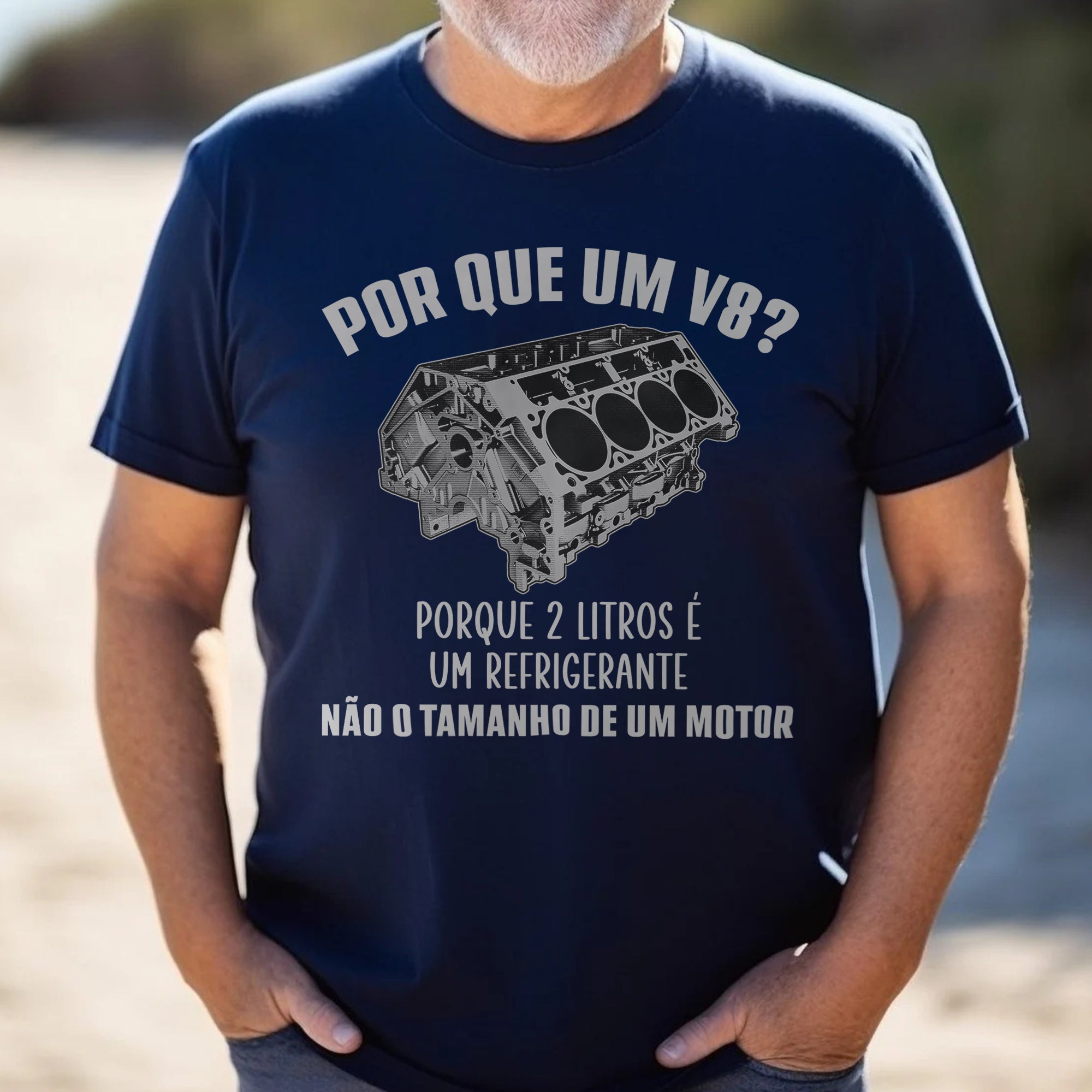 Por que um V8? T-shirt